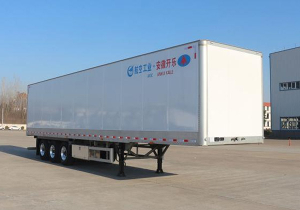 廂式運輸半掛車